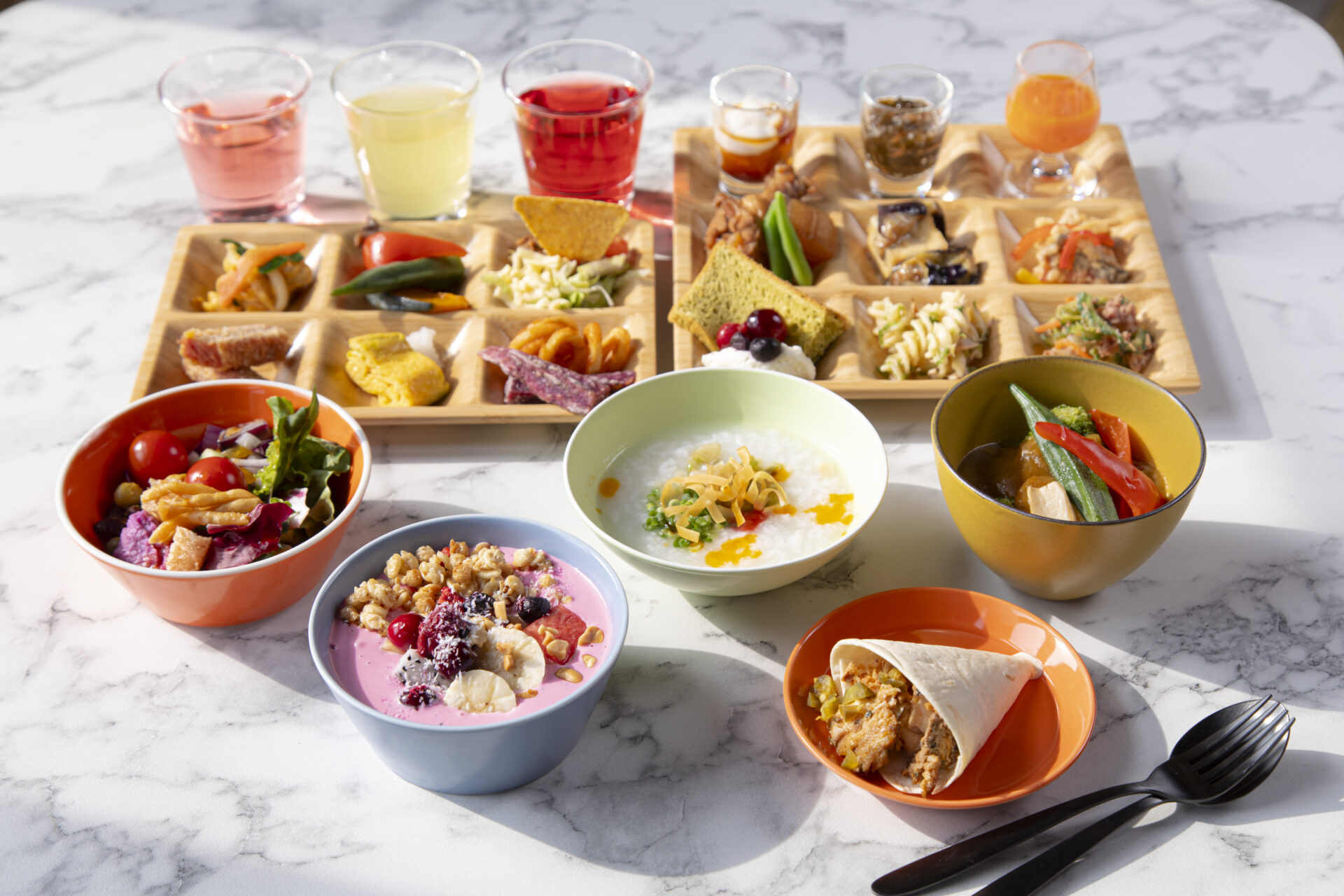 【7・8月限定】Superior Roomで過ごす感性を彩る沖縄旅<夕朝食付・ラウンジフリーフロー>