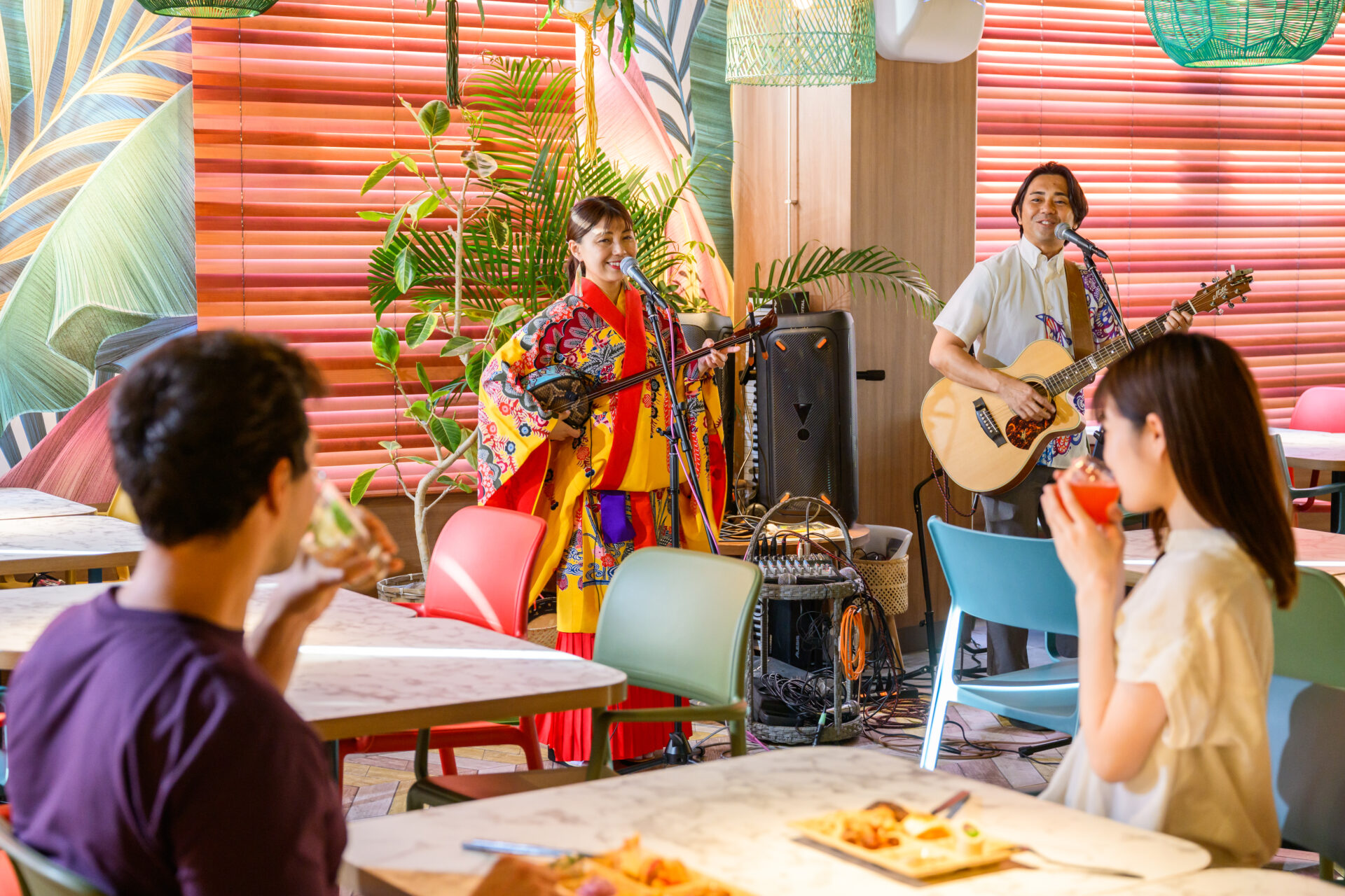 【7・8月限定】Superior Roomで過ごす感性を彩る沖縄旅<夕朝食付・ラウンジフリーフロー>